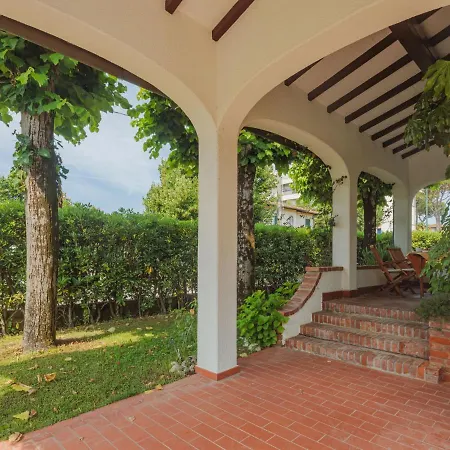 Bona By Interhome Ferienhaus Forte dei Marmi