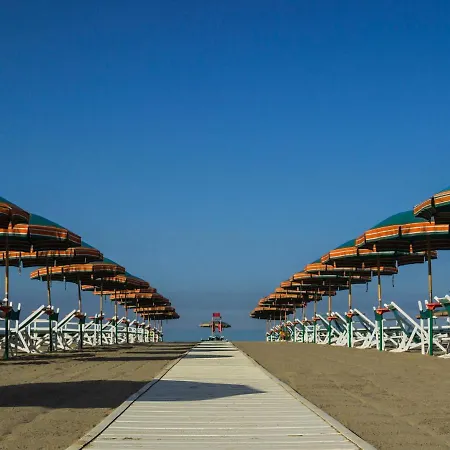 Ferienhaus Bona By Interhome Forte dei Marmi